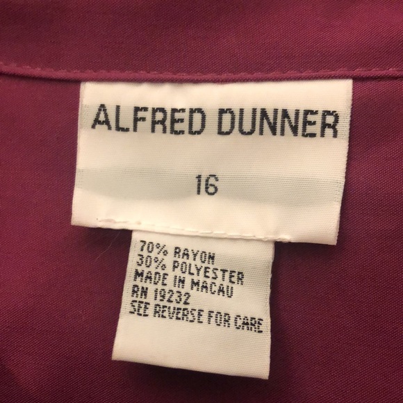 Purple short sleeve button down rayon shirt - Picture 3 of 9